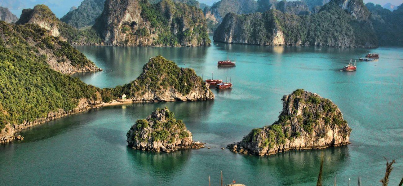 VIETNAM HALONG BAY
