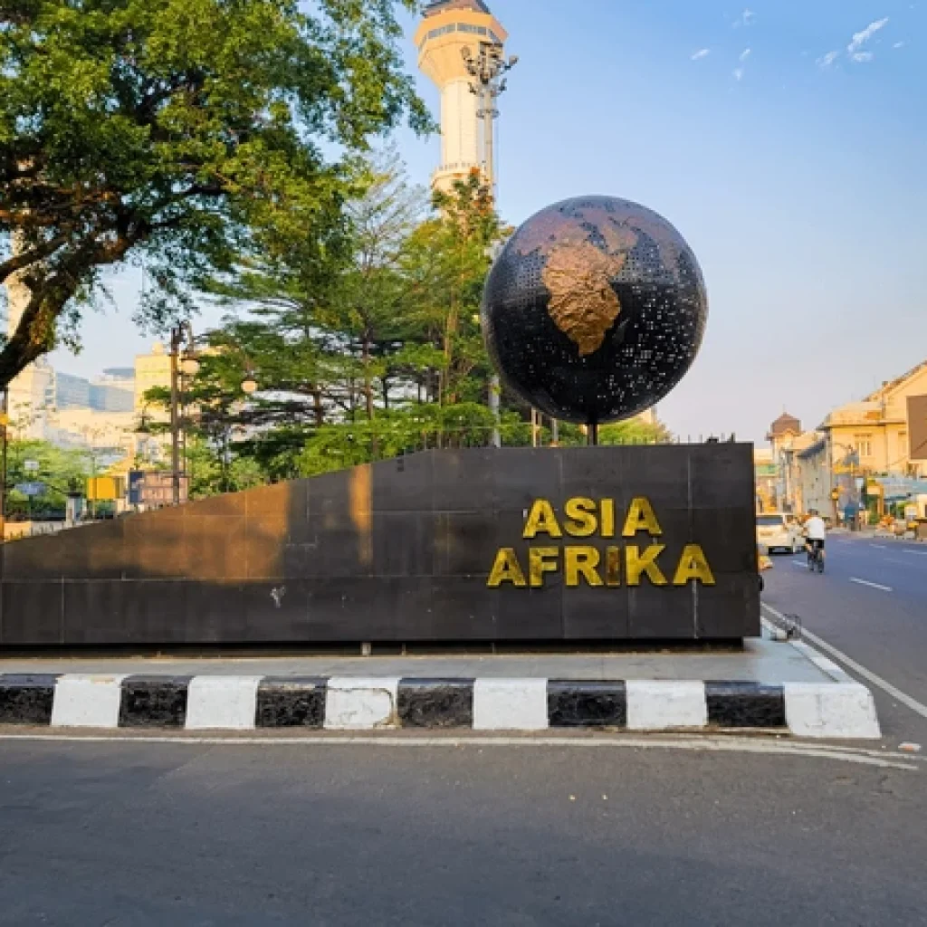 bandung-indonesia-18-october-2023-600nw-2381176429