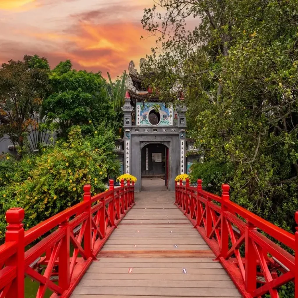 Hoan Kiem Lake